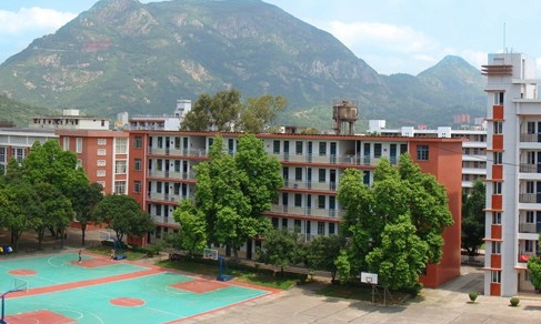 校園環(huán)境