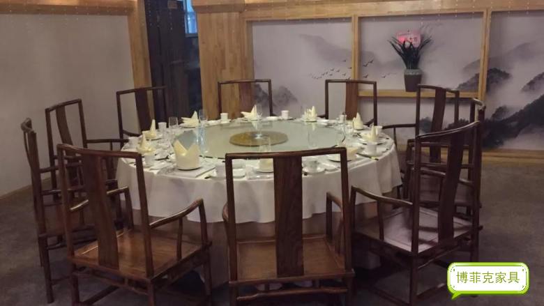 20191224/5e0226760e69a.jpg 憶商山會(huì)所餐桌.jpg