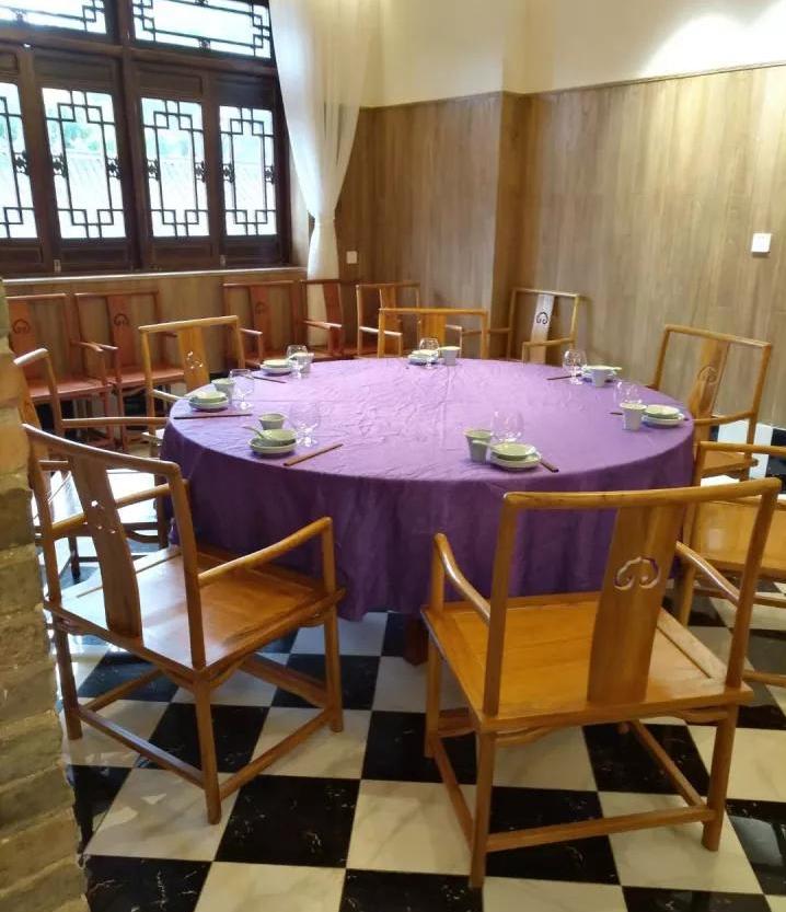 20191229/5e08ba15c626a.jpg 餐廳包廂大圓桌定制案例.jpg