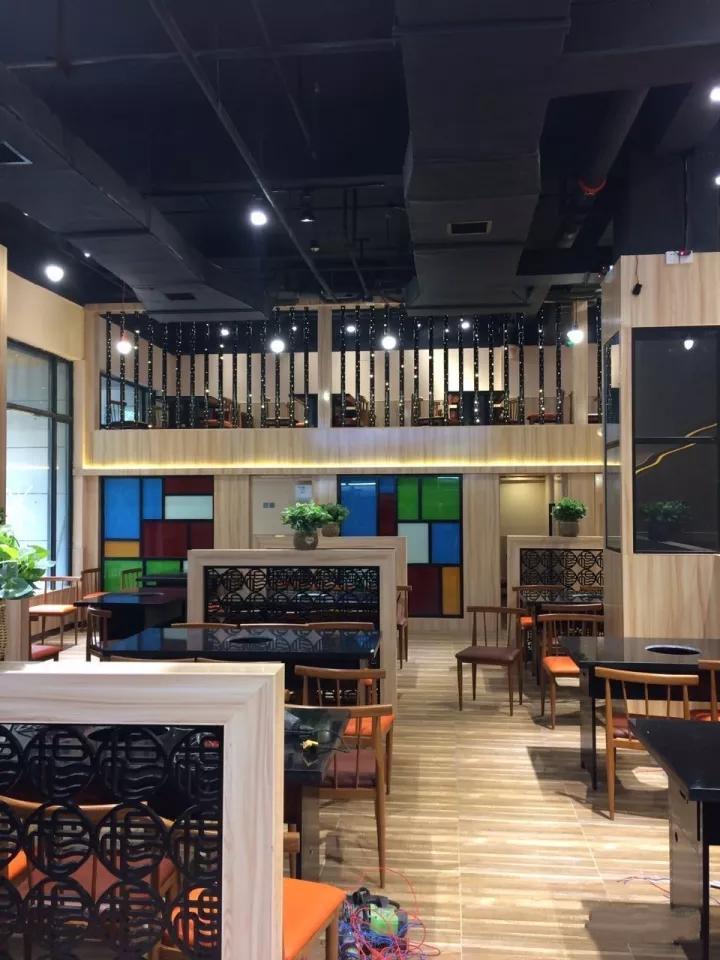 20191229/5e08c01d71af1.jpg 西安火鍋桌定做廠家.jpg