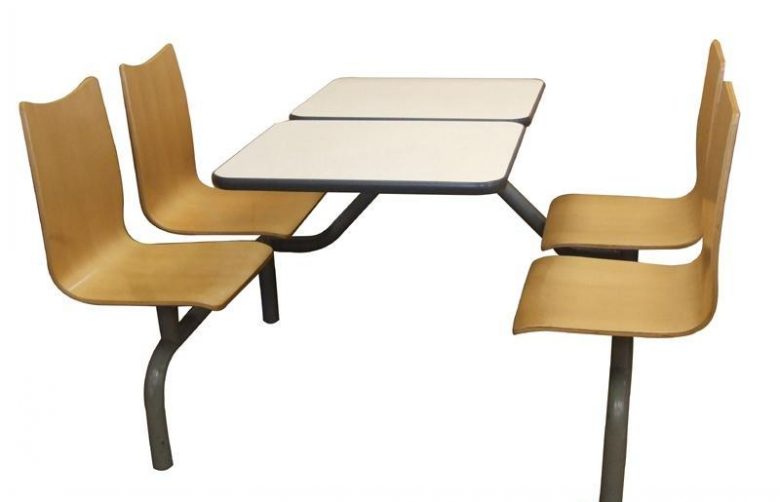 20201230/5fec26ea5c1da.jpg 實(shí)拍西安餐桌椅批發(fā)市場(chǎng).jpg