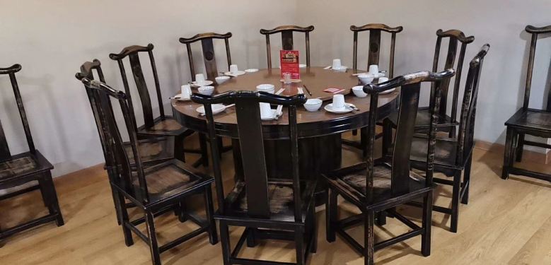 20210225/603793416a14b.jpg 湘聚坊實木餐桌椅安裝現場.jpg