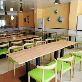 渭南湘廚餐廳餐桌椅交付現(xiàn)場實拍