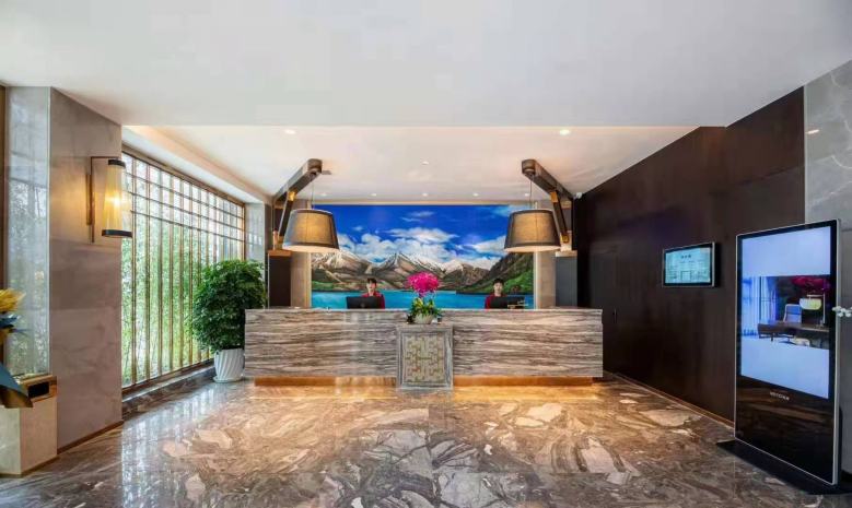 20211231/61ceead3c2b34.jpg 西安酒店前臺固裝家具.jpg