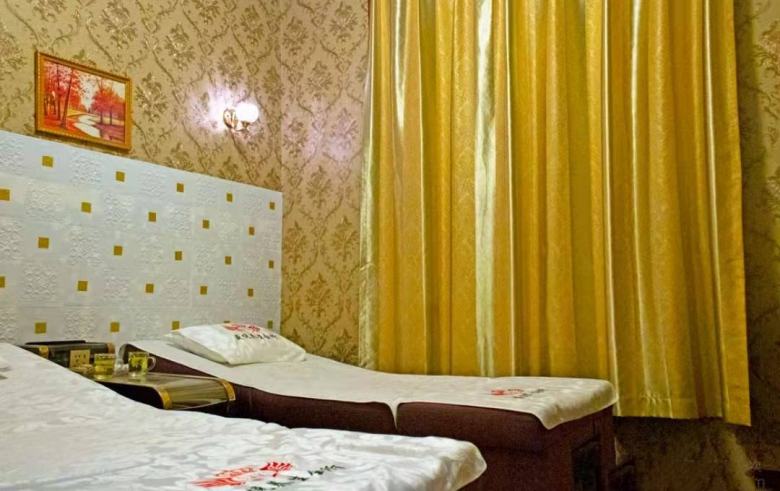 20220216/620c62fea1be8.jpg 足浴電動沙發床.jpg