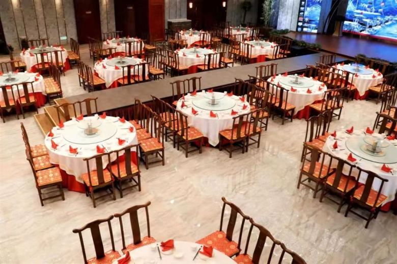 20230111/63be49647e435.jpg 神木乾茂飯店宴會廳桌椅.jpg