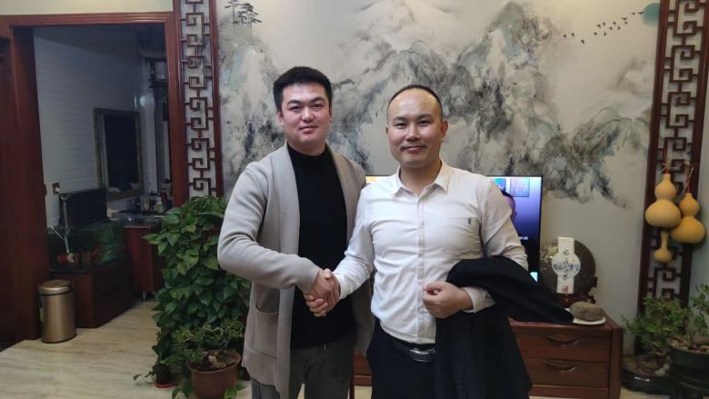 20230323/641be5f0e8f77.jpg 窯洞賓館李總與博菲克酒店家具楊總簽約后合影.jpg