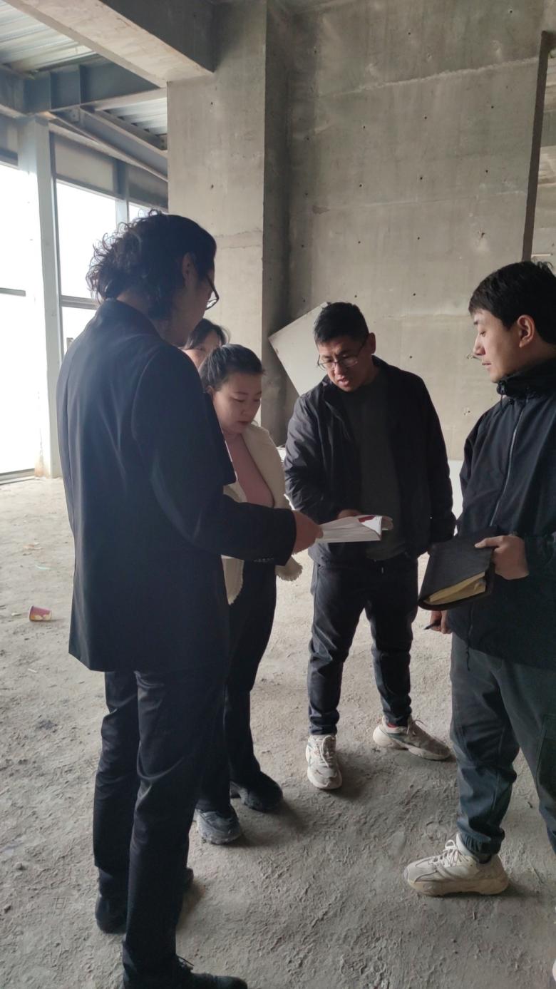 20240319/65f9ad6173e41.jpg 博菲克酒店設計師工地現場量尺.jpg